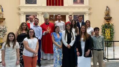 Confirmación de Estudiantes en el Centro de Magisterio Virgen de Europa